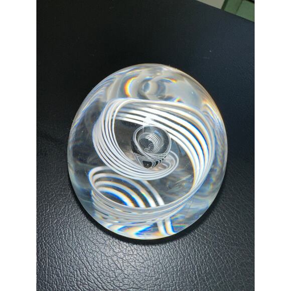 SIGNED VINTAGE MIDCENTURY STEUBEN EGG SWIRL PAPERWEIGHT - Picture 3 of 6